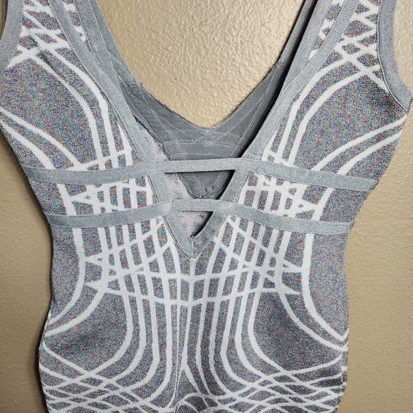 WOW Couture Womens Multicolor Metallic Gray/White Sweater Knit Bodycon Dress |M| - Picture 4 of 7